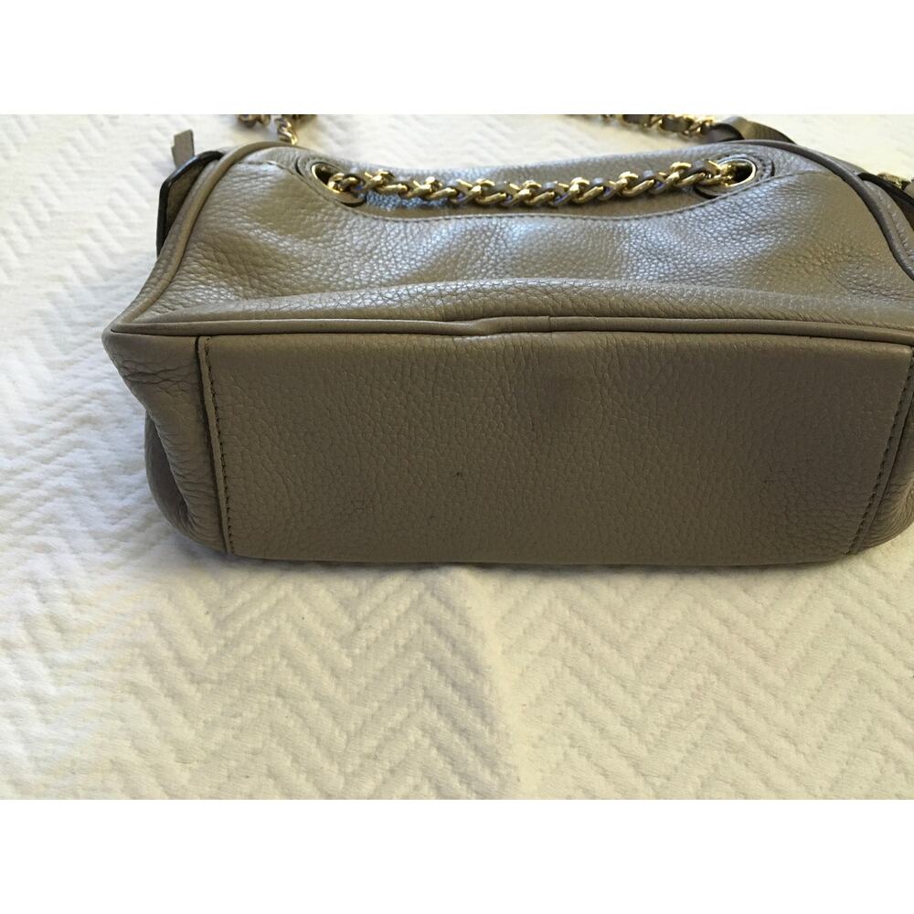 Tory Burch Pebbled Leather Shoulder Bag in Light Gray with Gold Hardware - Picture 12 of 15